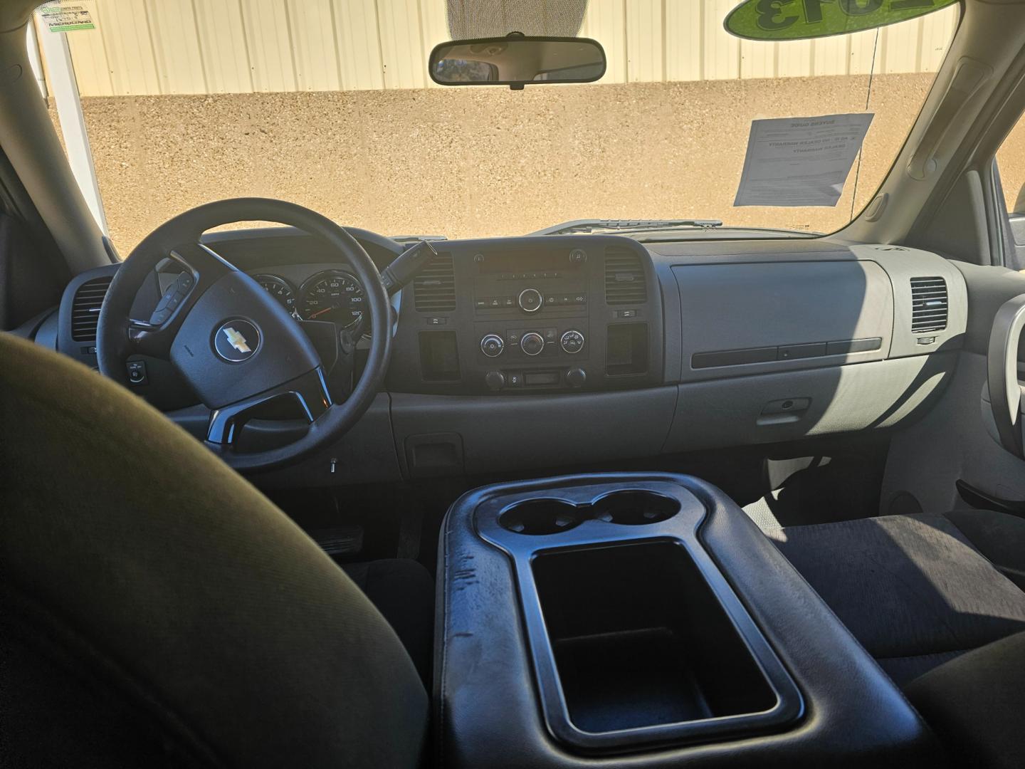 2013 WHITE Chevrolet Silverado 3500HD Work Truck Crew Cab 2WD (1GC4CZCG3DF) with an 6.0L V8 OHV 16V FFV engine, 6-Speed Automatic transmission, located at 533 S Seven Points BLVD, Seven Points, TX, 75143, (430) 255-4030, 32.313999, -96.209351 - Photo#4